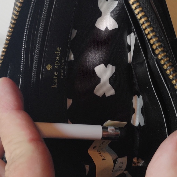 kate spade Cream and Black Striped Patent Wallet - Picture 5 of 10